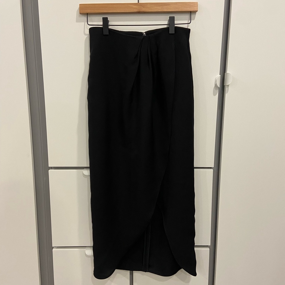 Babaton 1-01 - Kinsley Skirt - Black - Size 2